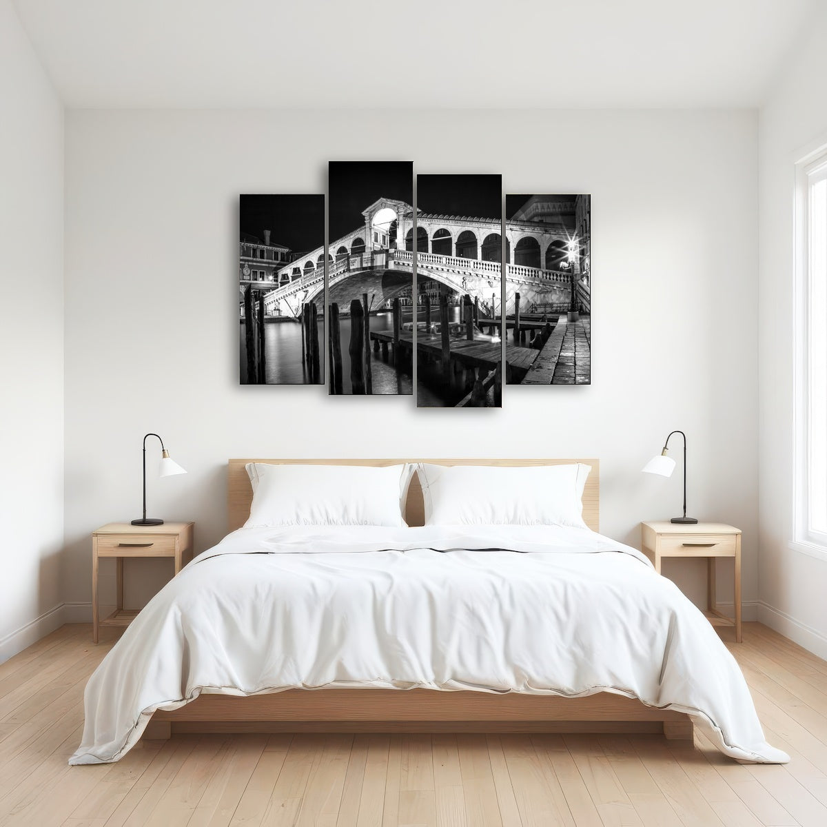 AUTO-MOCKUP ROOM | Venice Rialto Bridge at Night