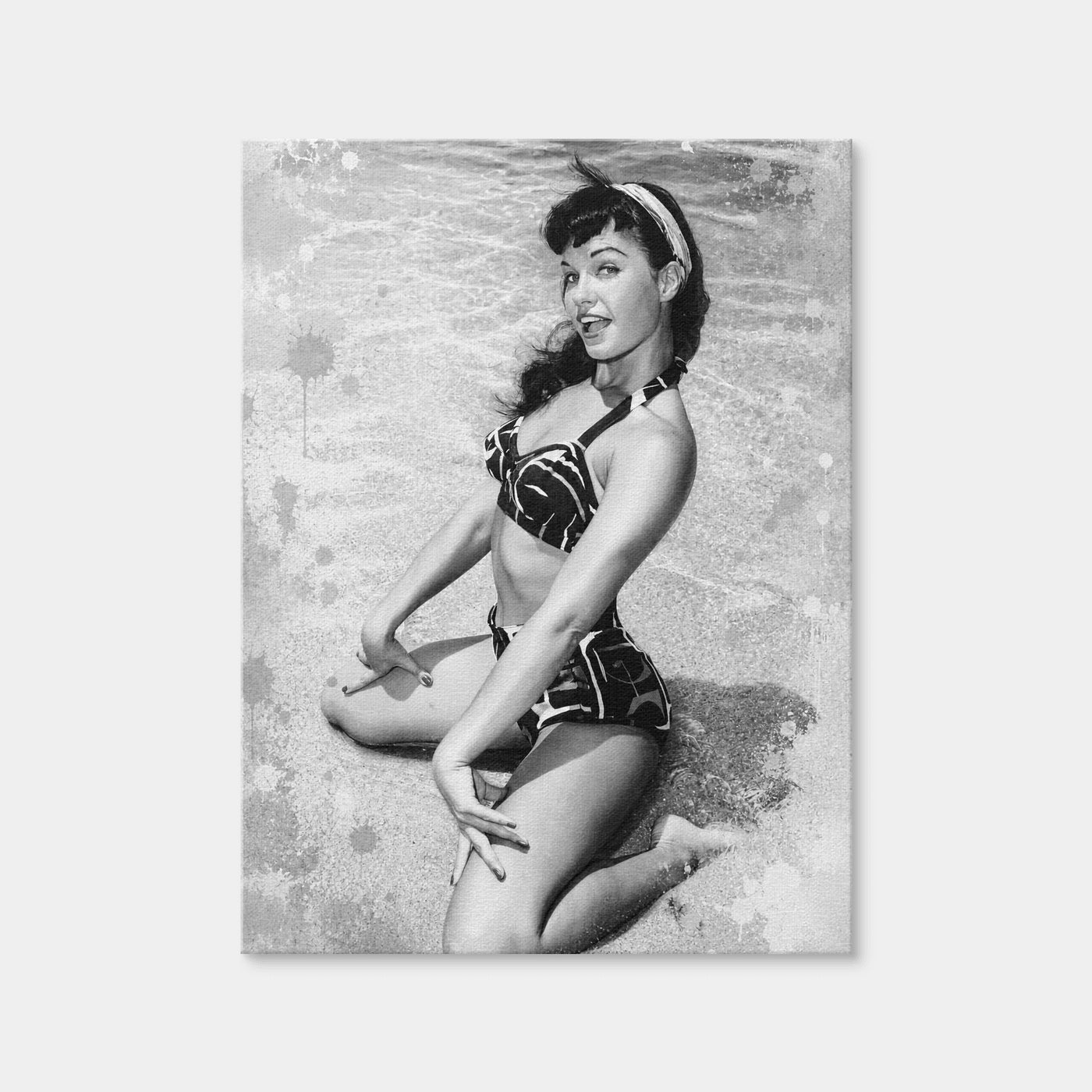 AUTO-MOCKUP WHITE | Bettie Page Beach Grayscale | 1 Piece | Gallery Wrap Canvas | group=3x4