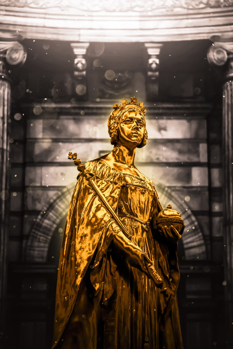 Gold Queen Wall Art
